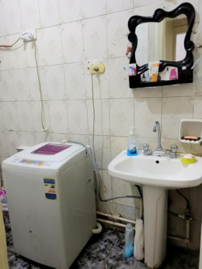 Single room for girls only